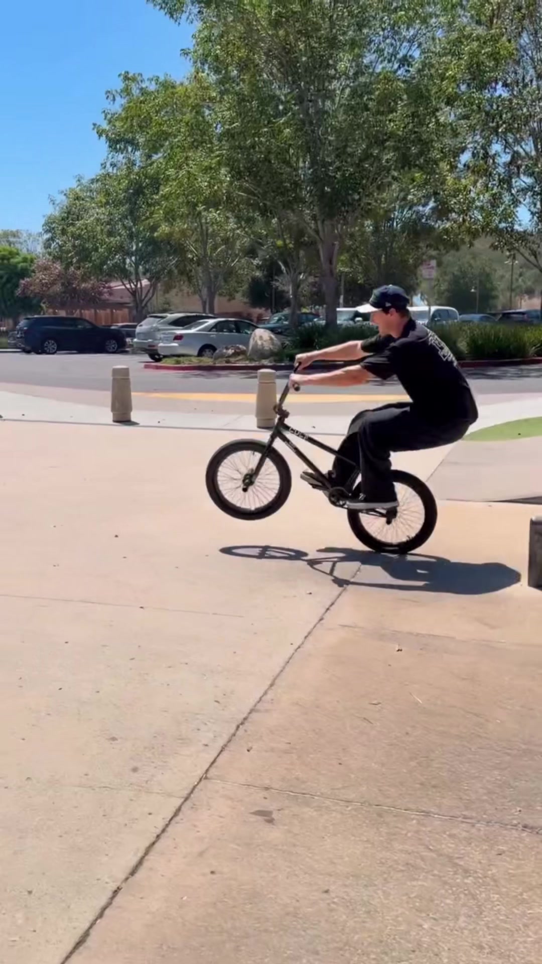@BMX