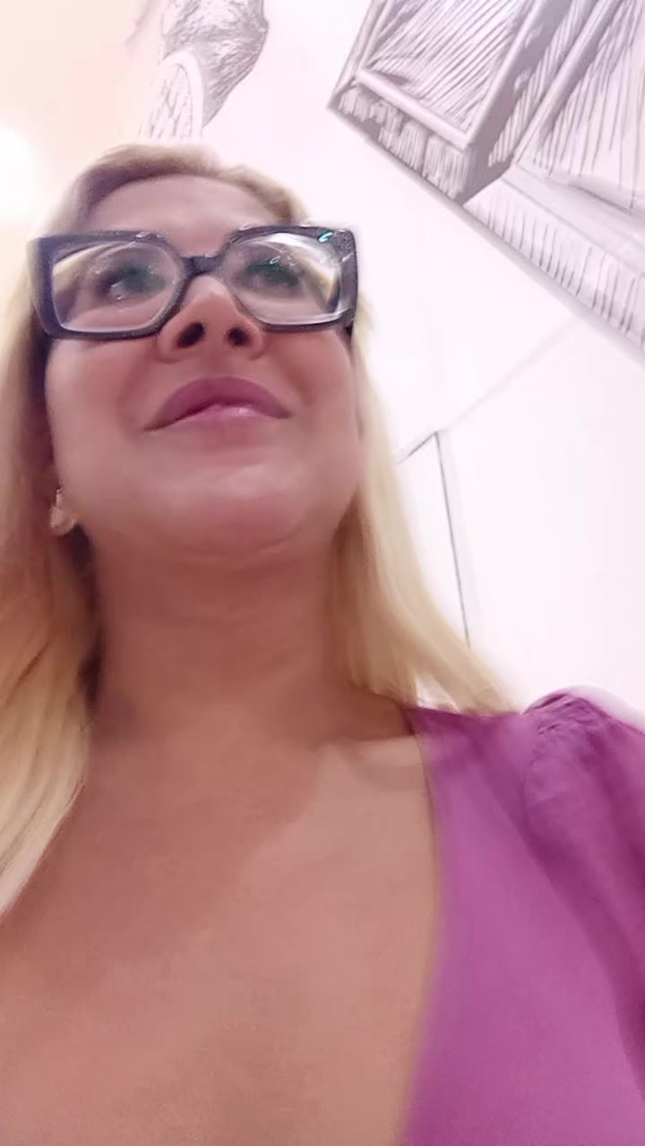 @Beatriz close