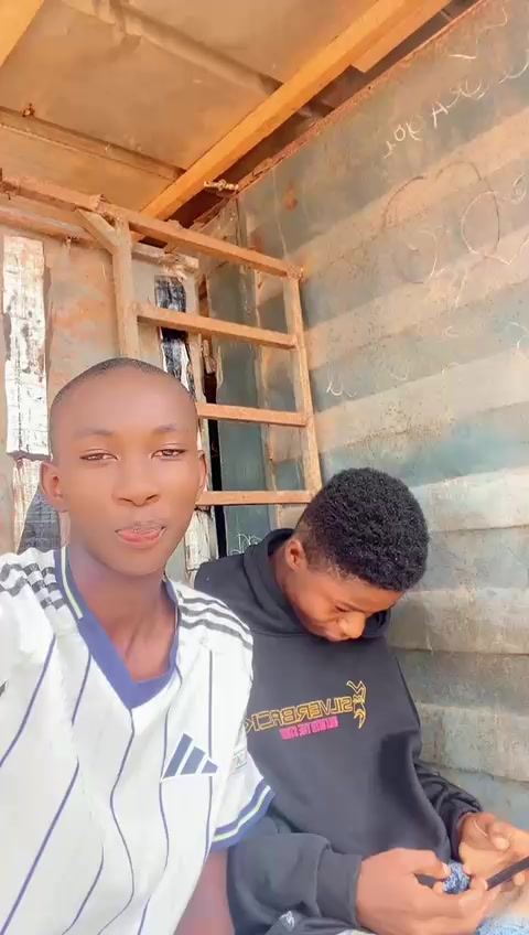 @le lion camerounais frais
