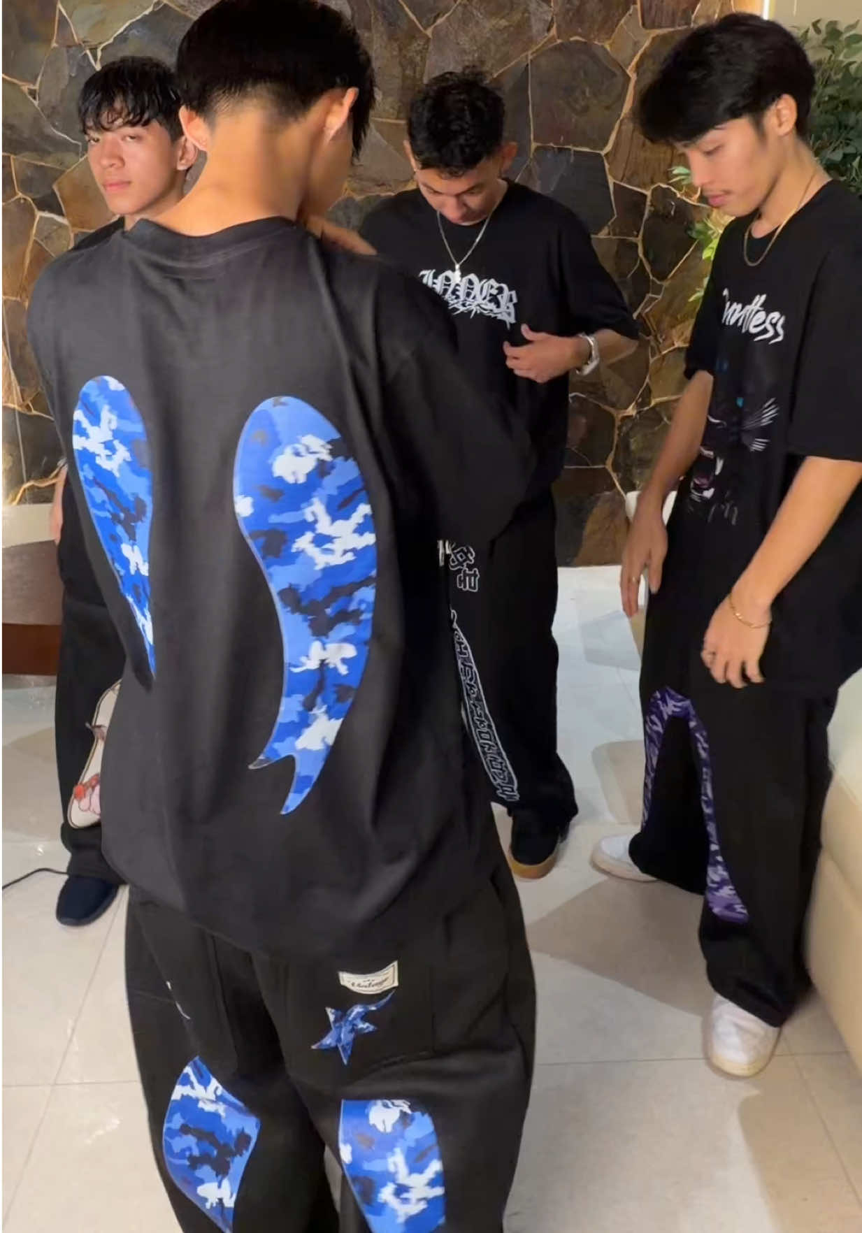 @VINTAGE STREETWEAR CLOTHING