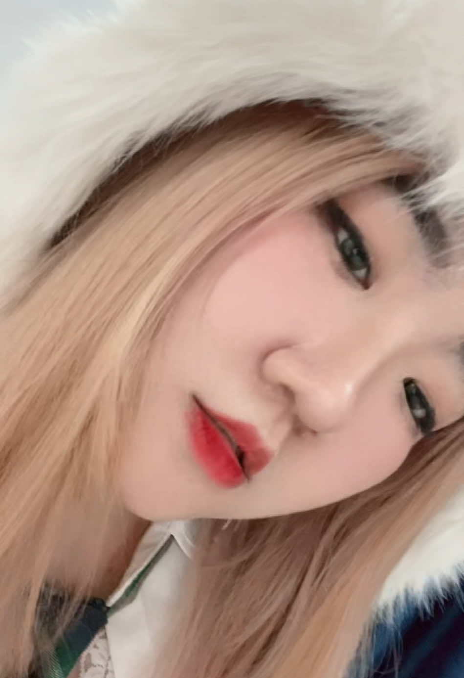 @C&ocirc; b&eacute; lai H&agrave;n