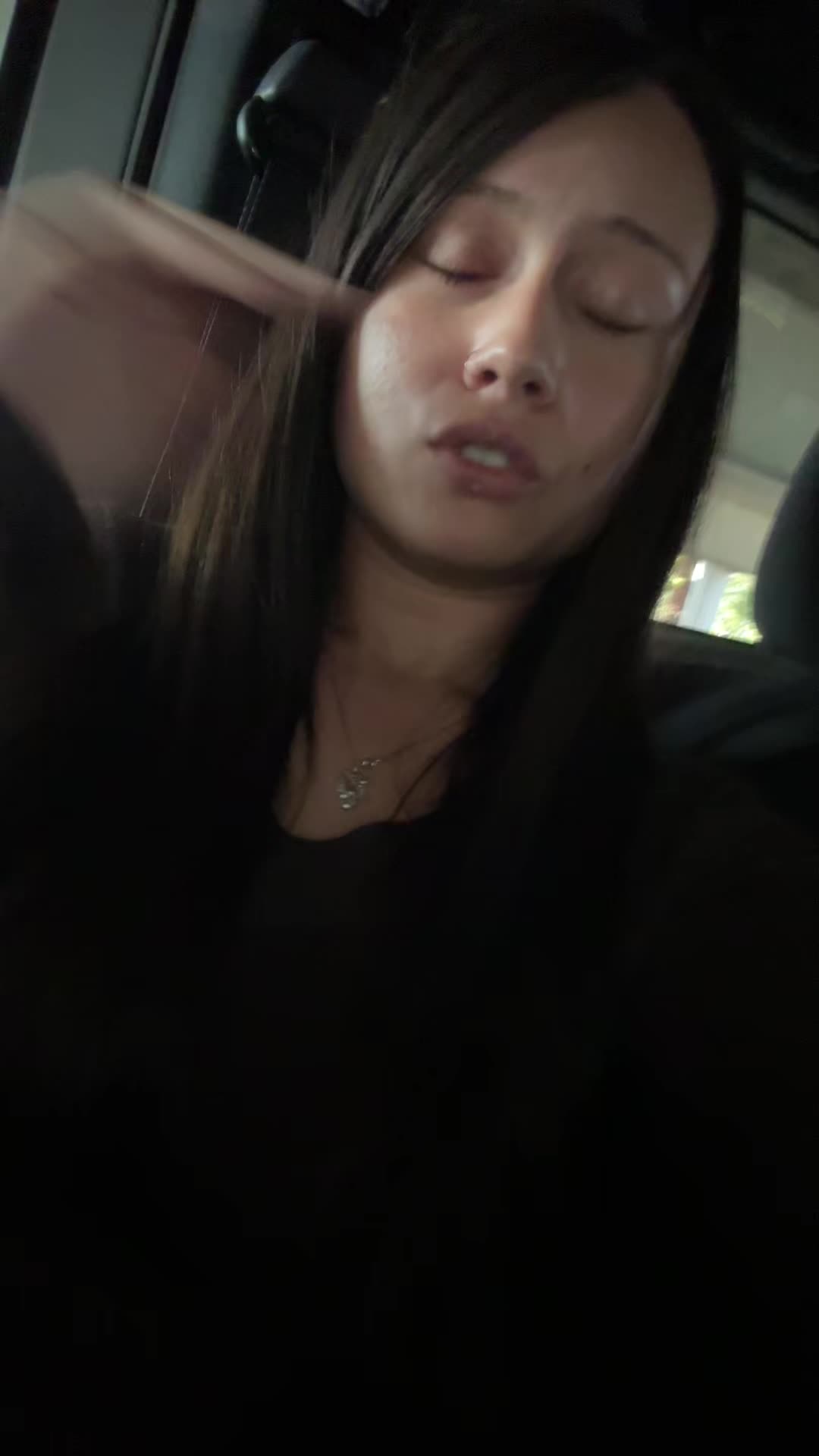 @leila
