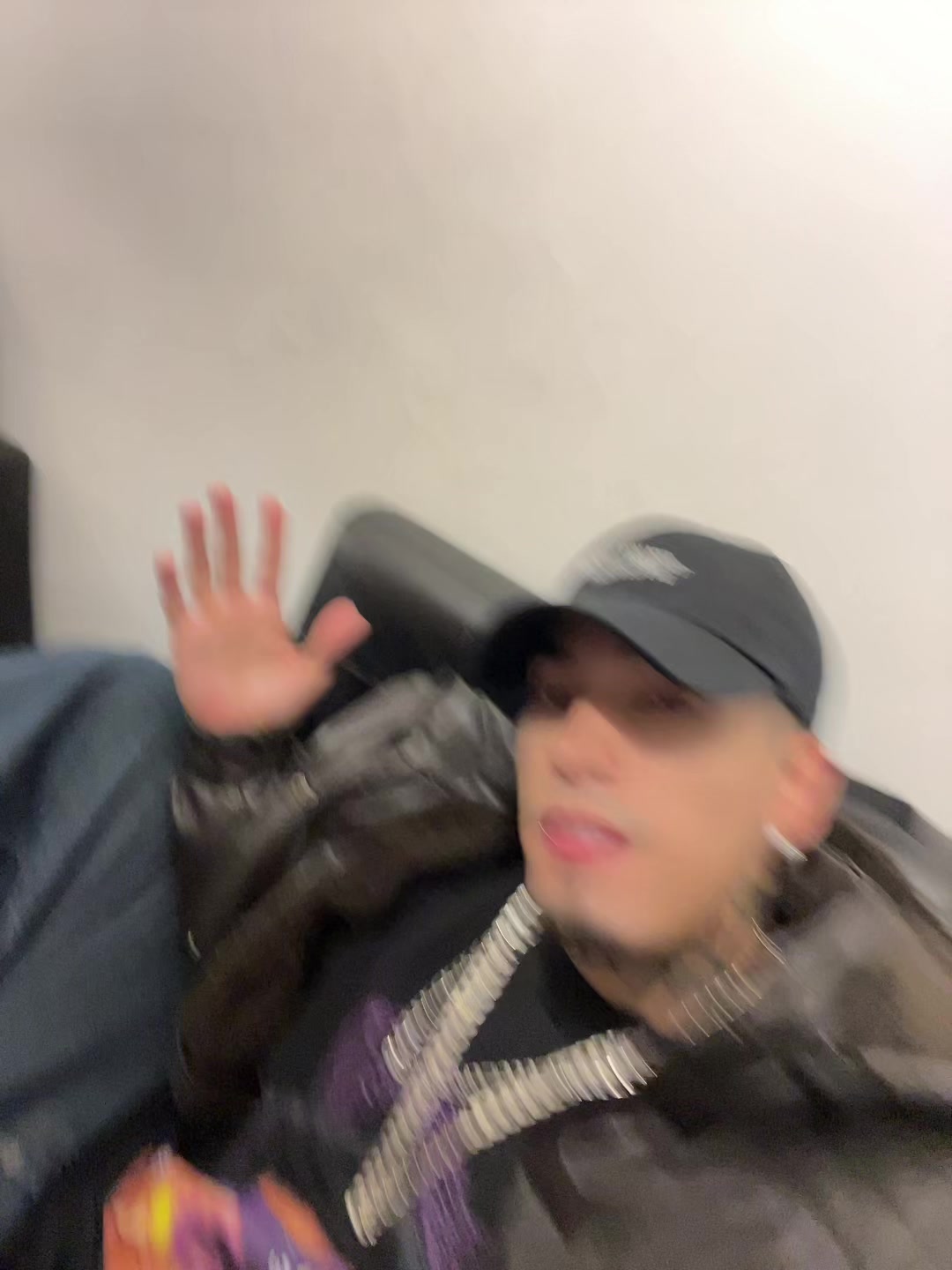 @jhowmc_