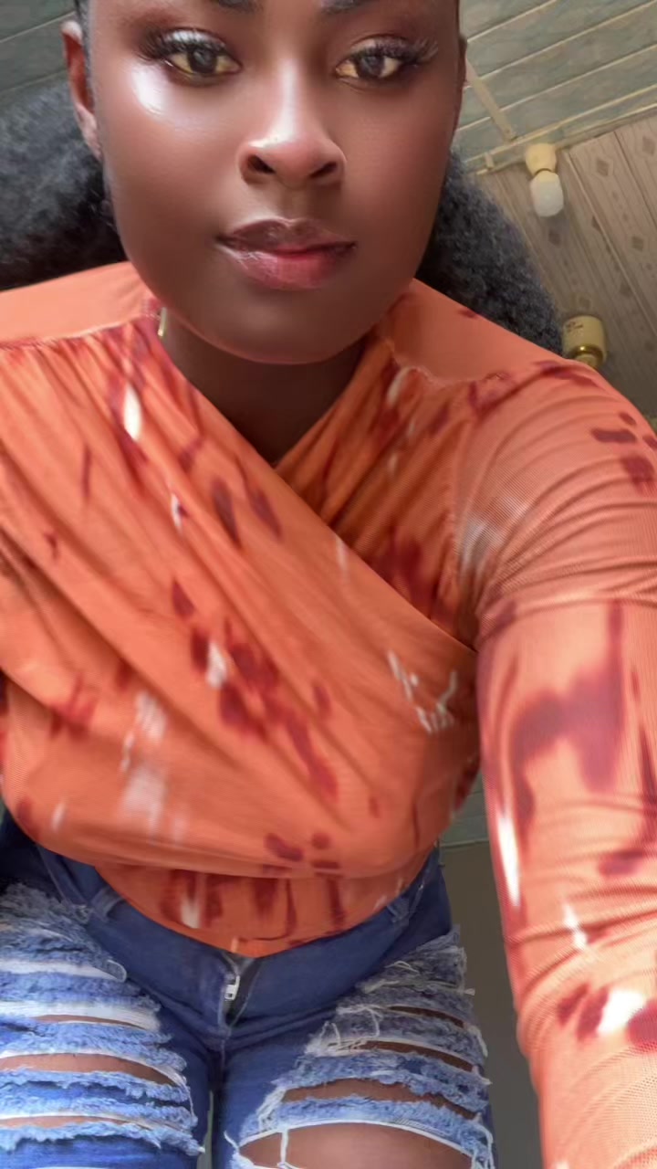 @Efya 🇨🇮Fila 🇬🇭❤️🙈