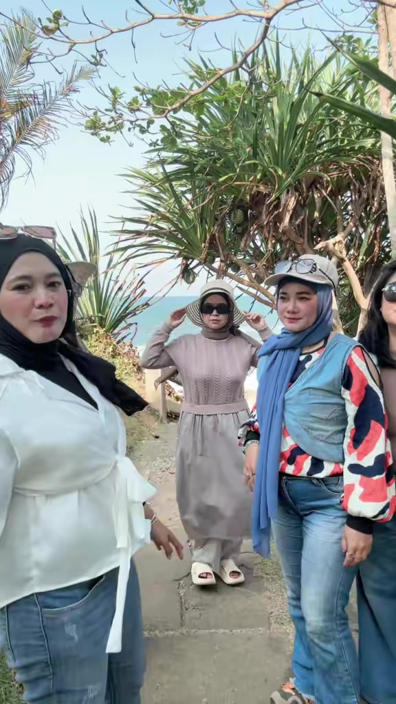 @azizah driver Garut