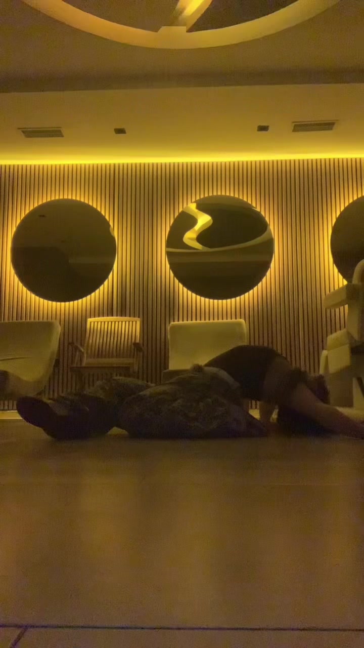 @ellaroumenov