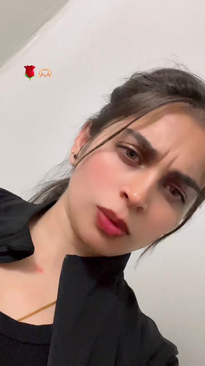 @komal_khaira97