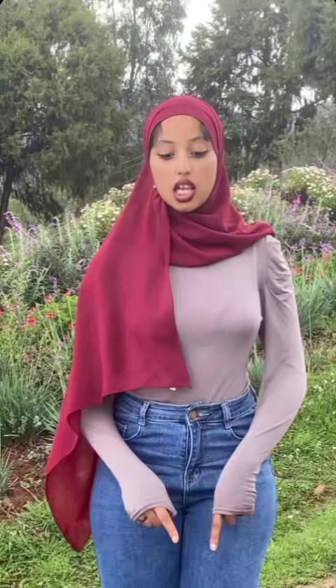 @𝕤𝕦 🌳🌸