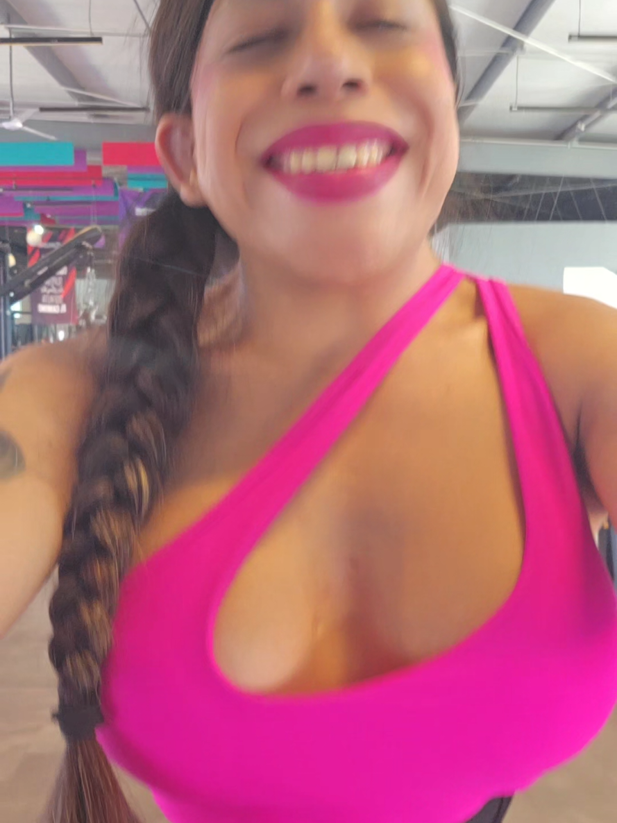 @Tanya Sofía