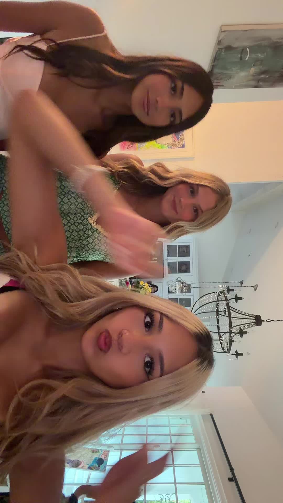 @aniah