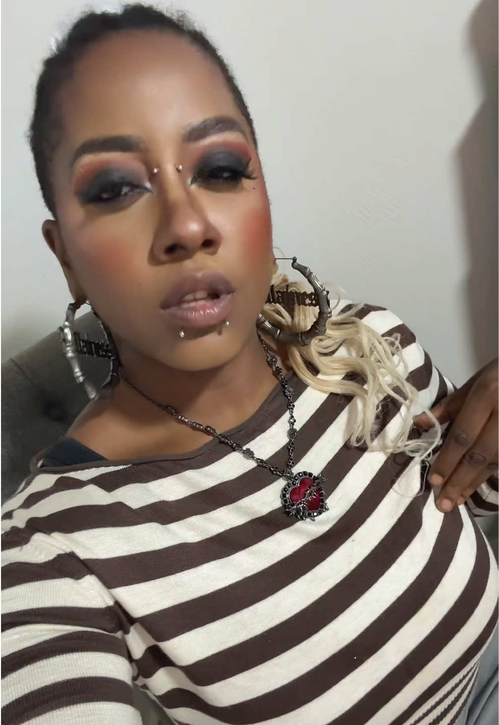 @ItsThaVillainess