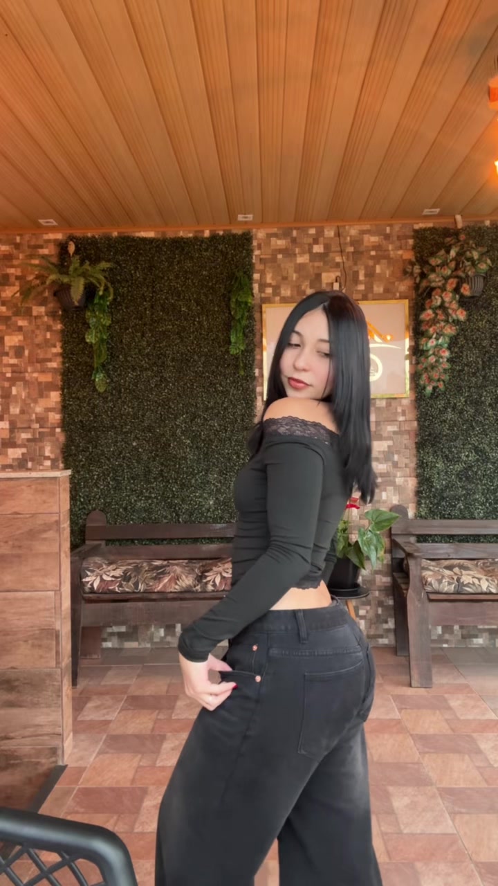 @Yas 🐈⬛🎬