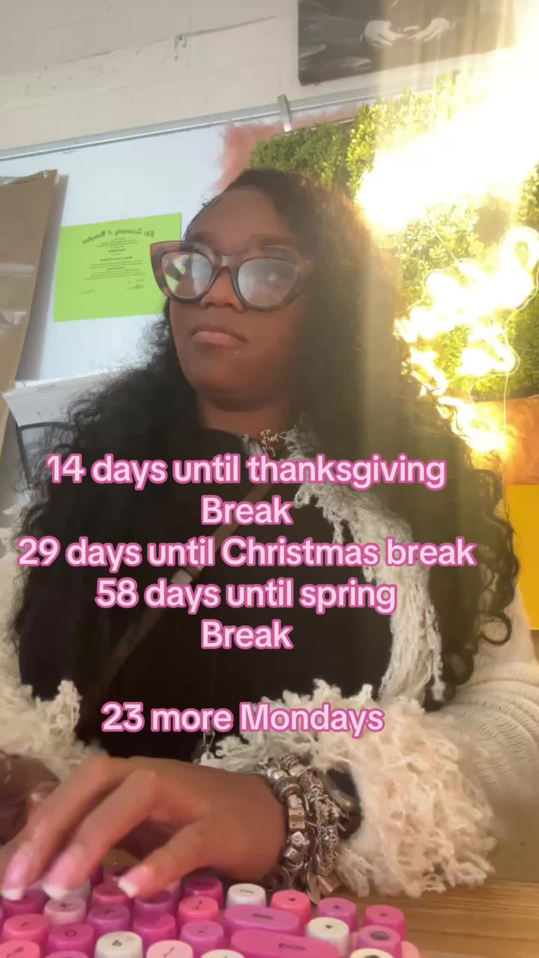 @Fashionablybooked 👗📚🎓✏️