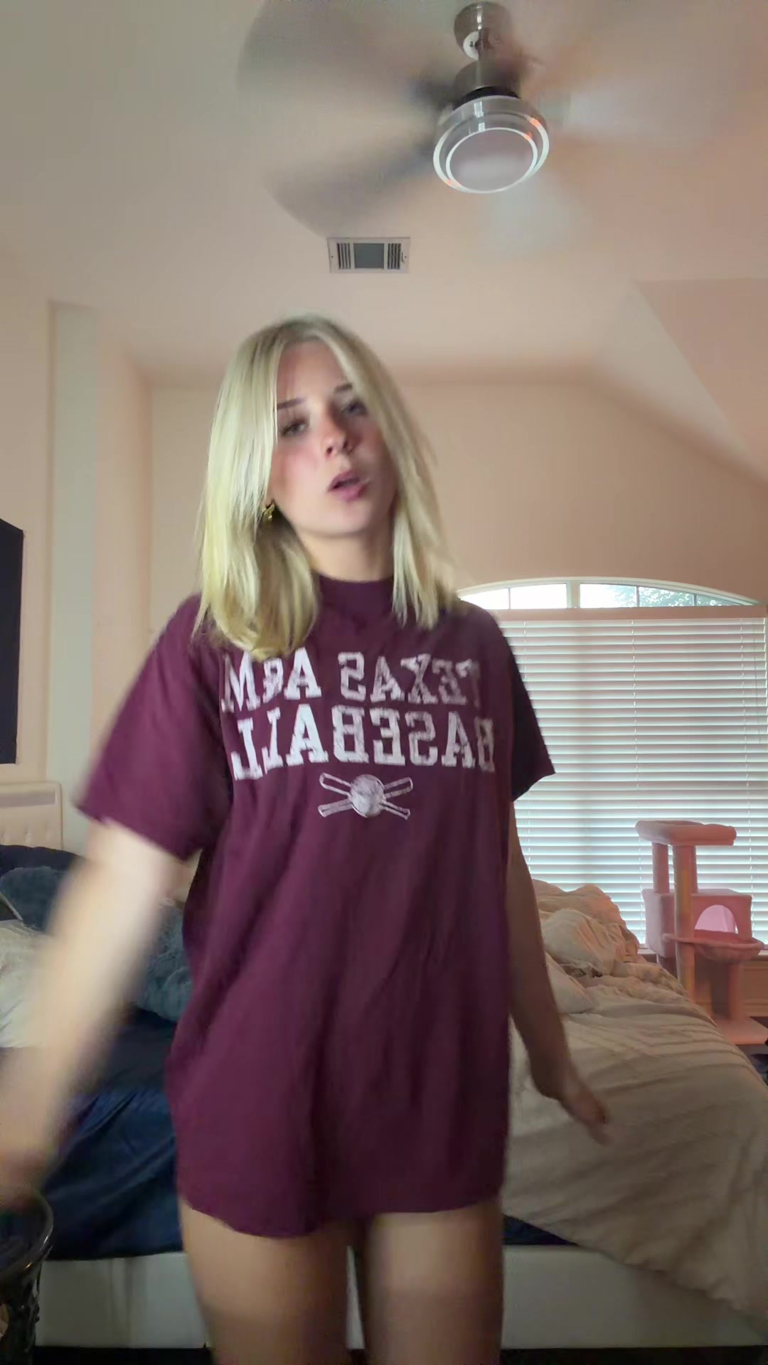 @savconway_