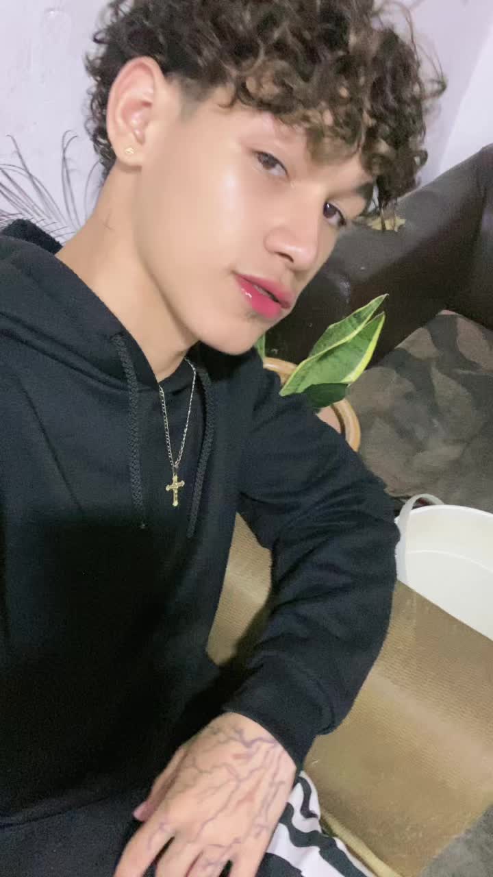 @May🐺.