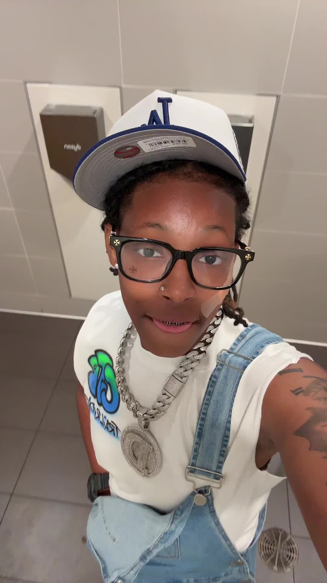 @thedoobie_