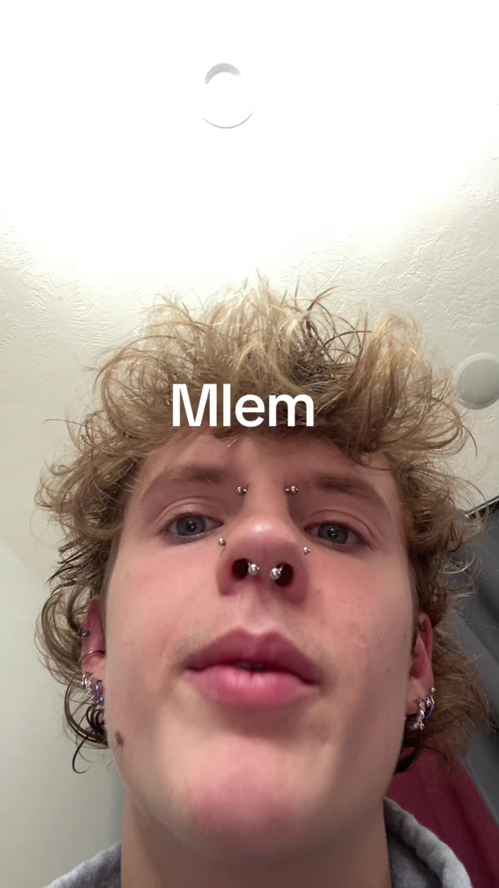 @Kanyunar ☮️