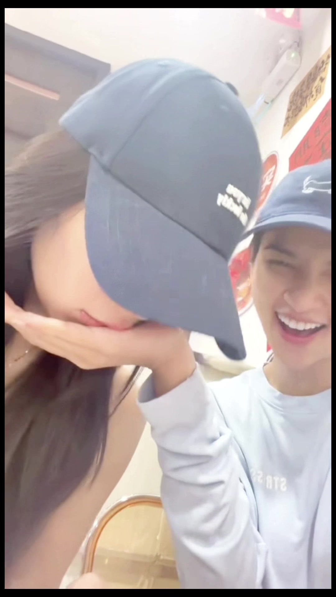 @Chiếc fan mới nhú