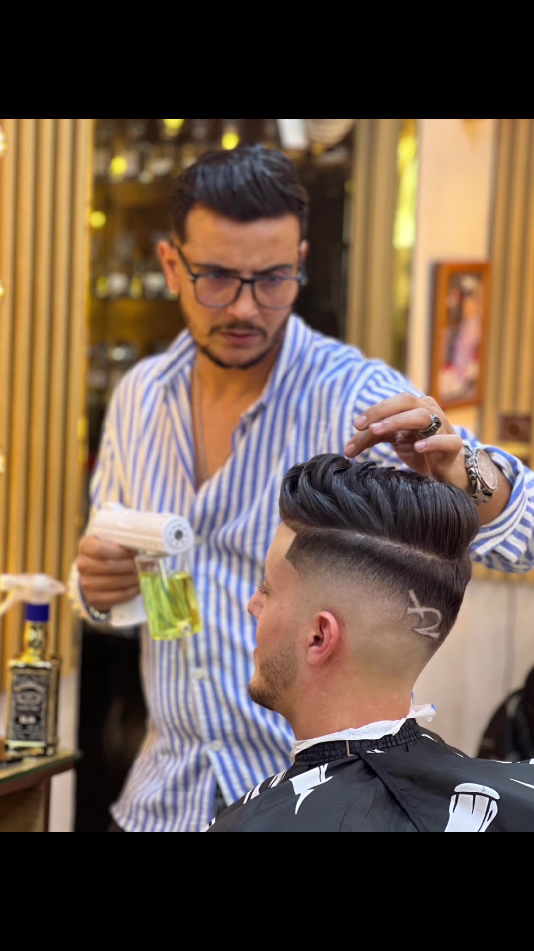 @Salon Of Achille