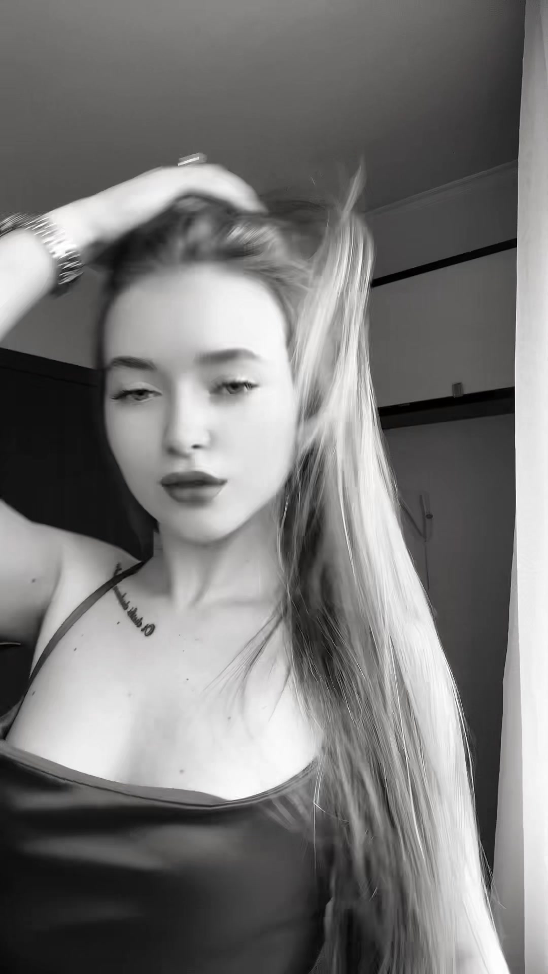@888