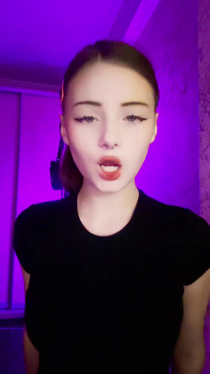 @валерія