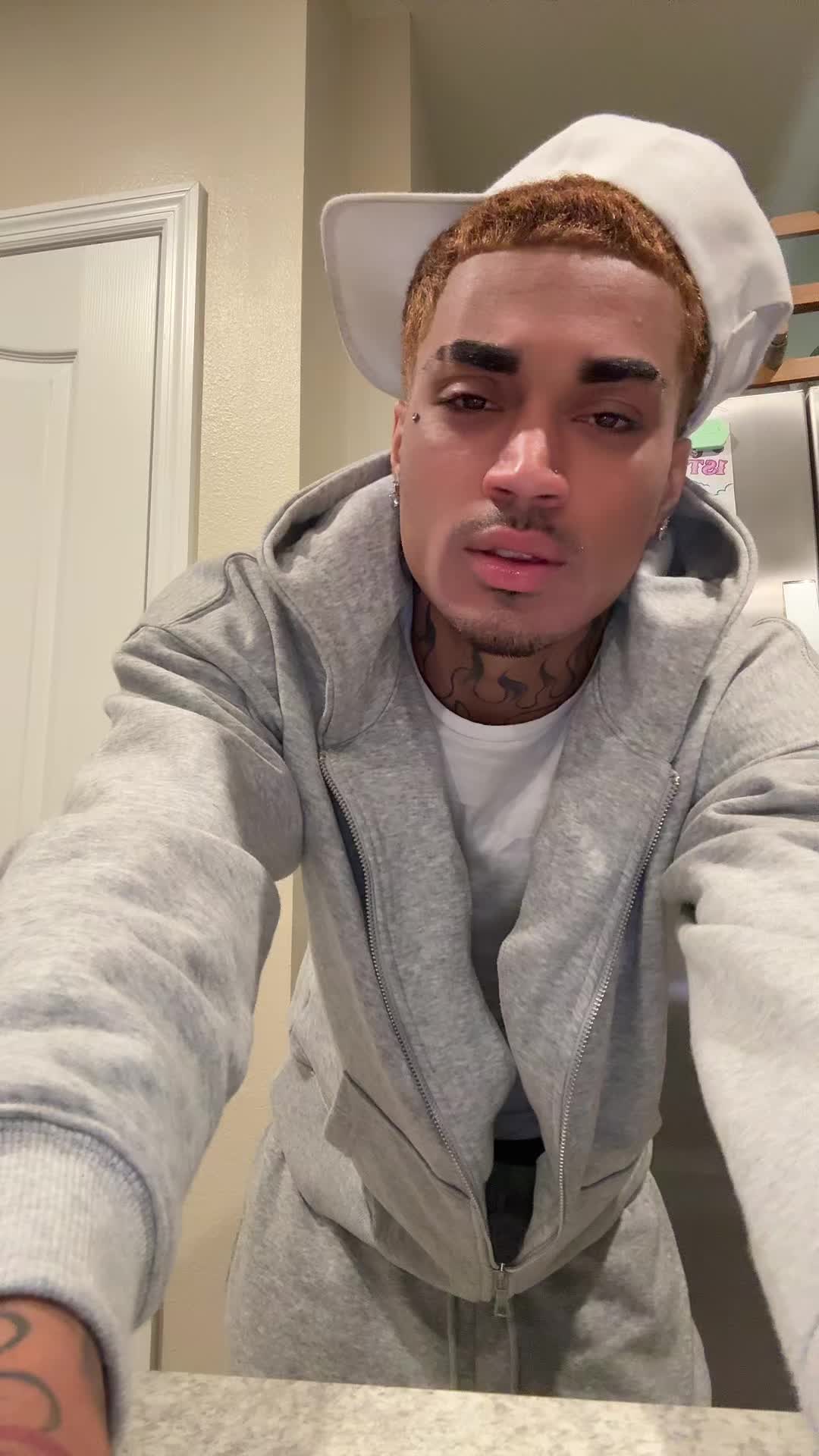 @โ