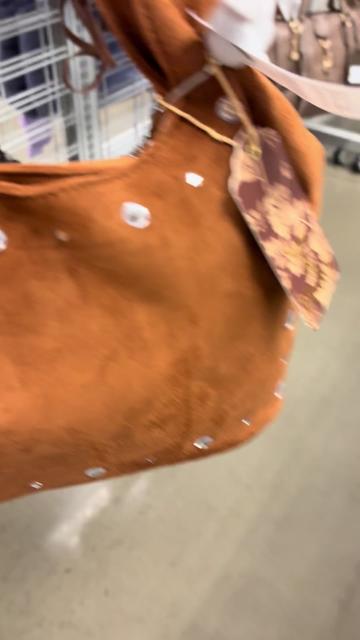 @theshoppingfren🛒🛍️👠👛👗