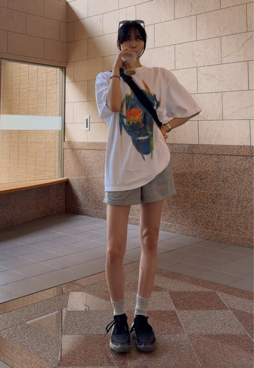 @コノ