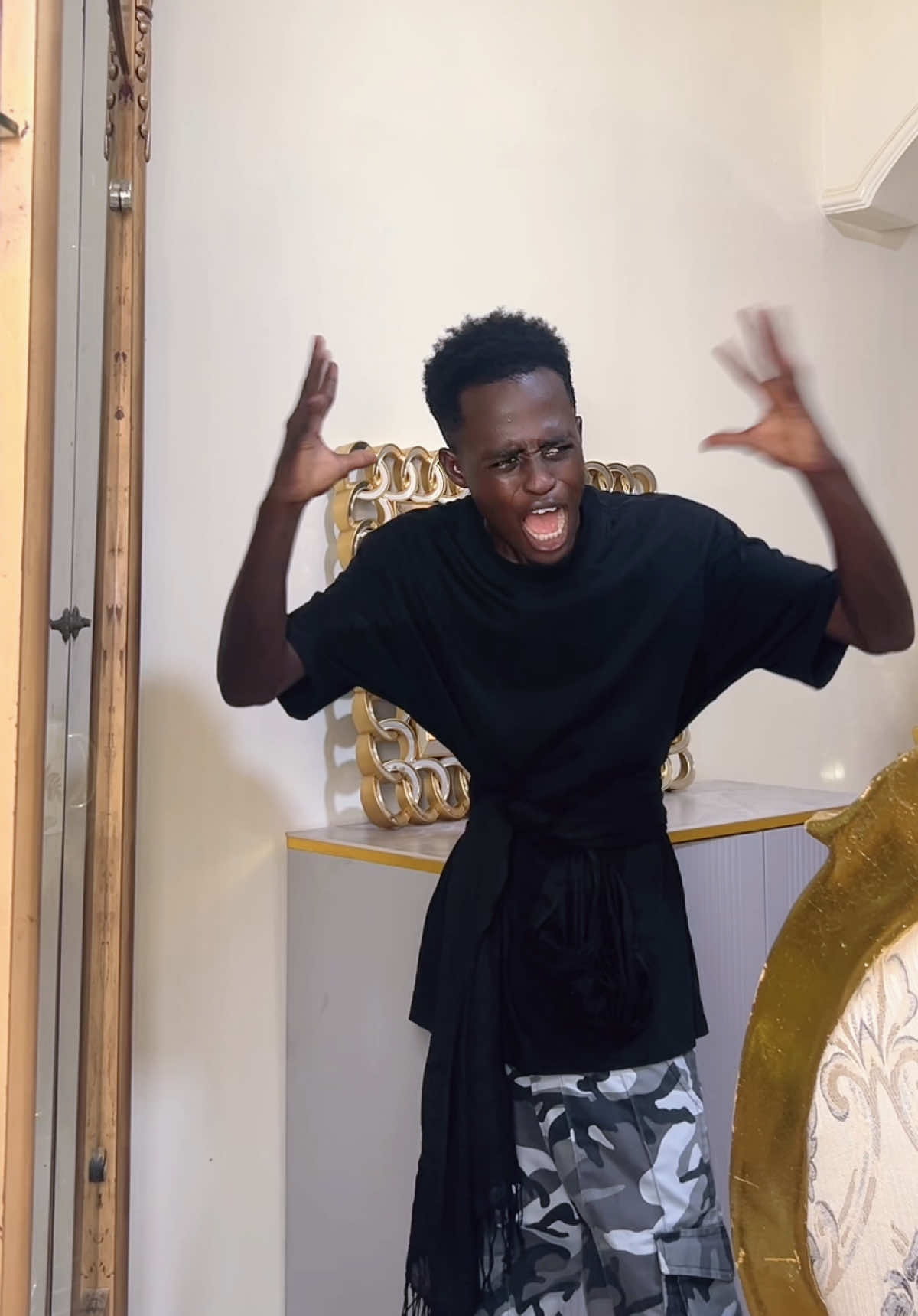 @𝑩𝑼𝑼𝑹 𝑪𝑯𝑬𝑰𝑲𝑯 🤍👌🏿