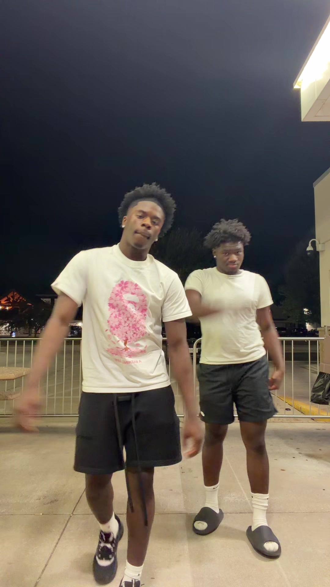 @yn