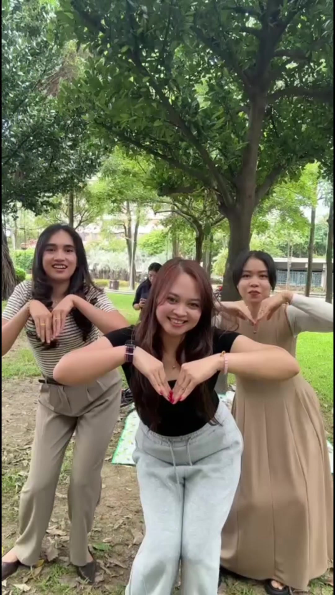 @Niyaa