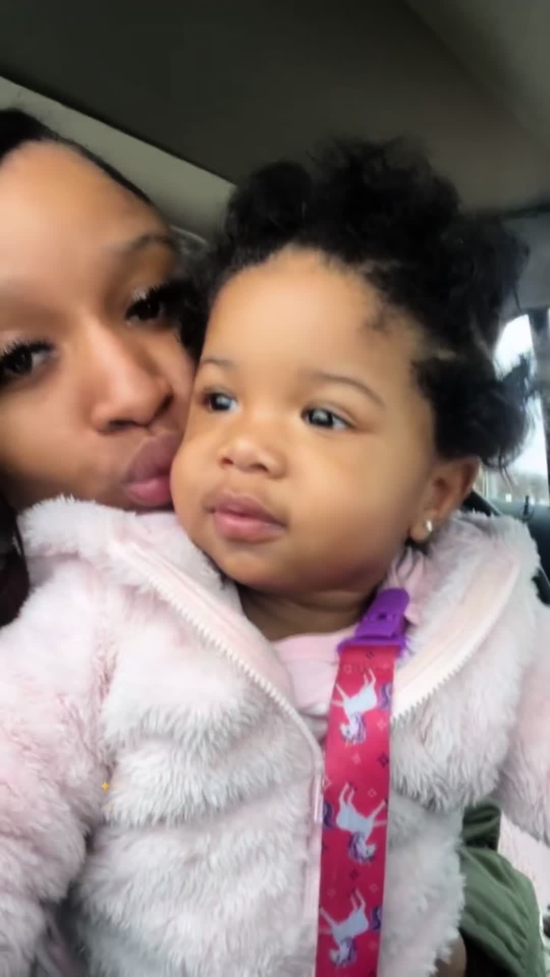 @Girl Mom👧🏽🩷