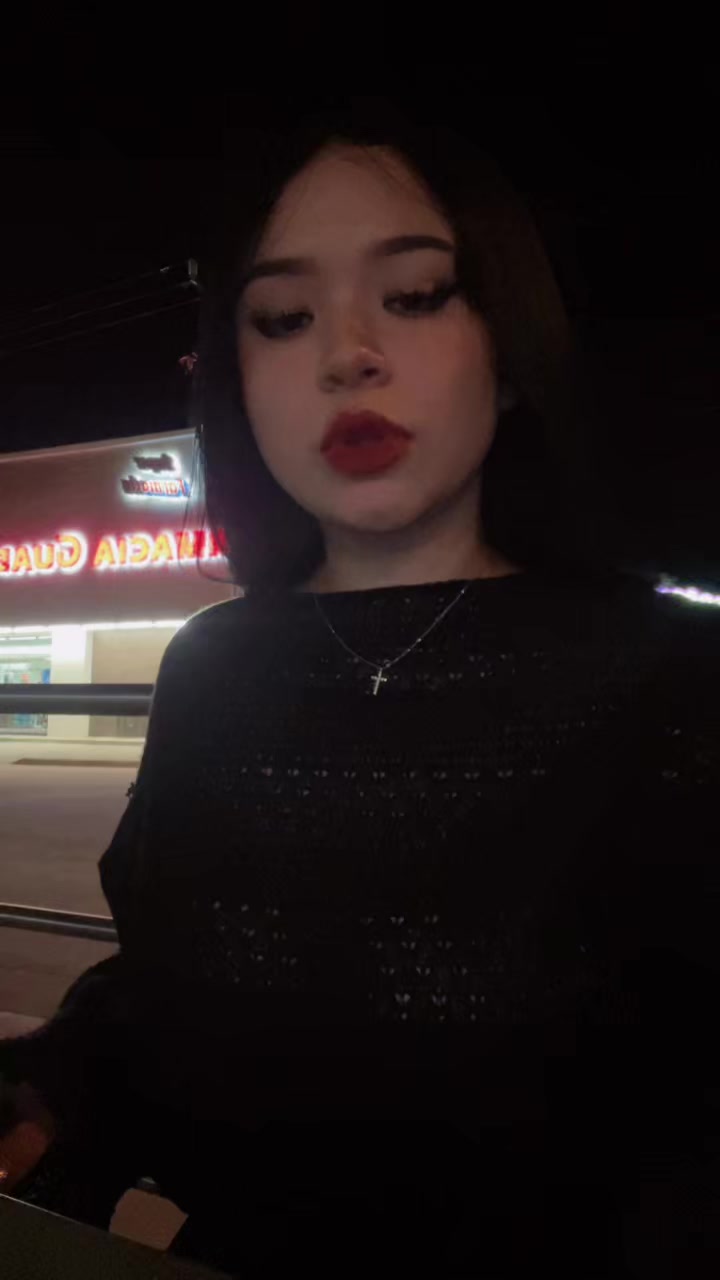 @Sarah neft 🍒