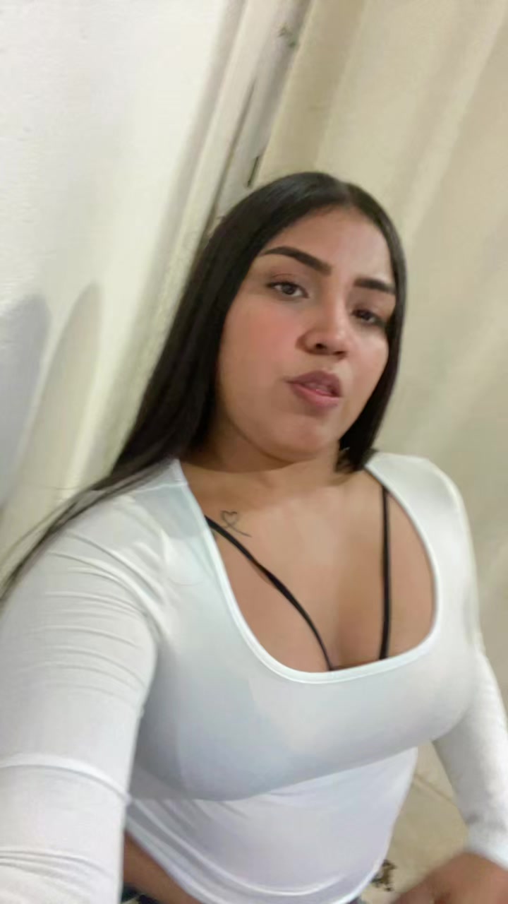 @𝐿𝒜 𝒞𝐻𝒜𝑀𝐼𝒯𝒜 🍒🇻🇪