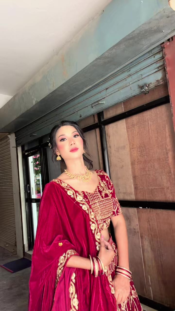@alinakws2