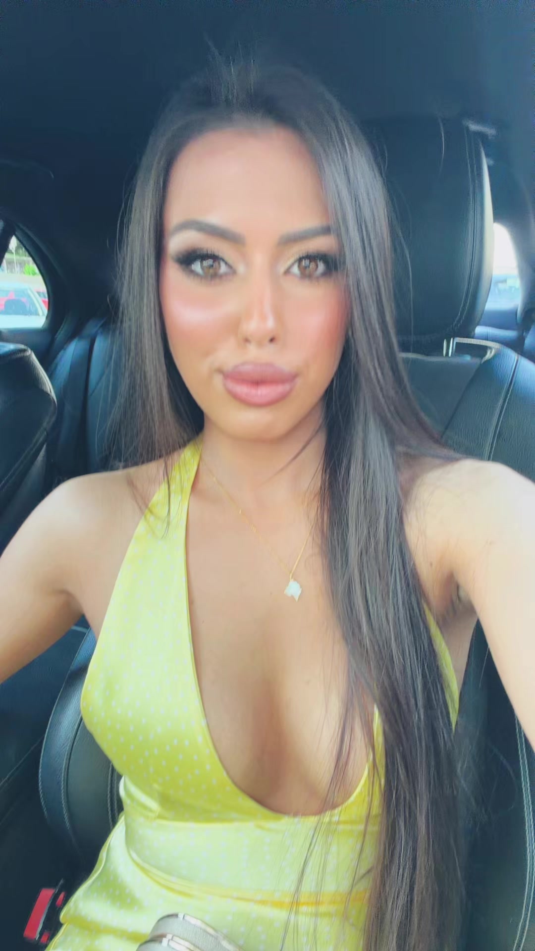 @lara118_b