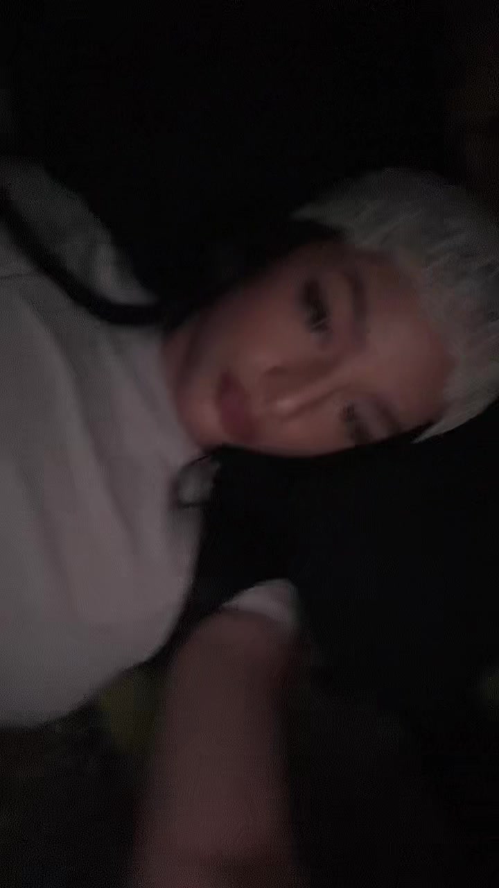 @Riri🍒