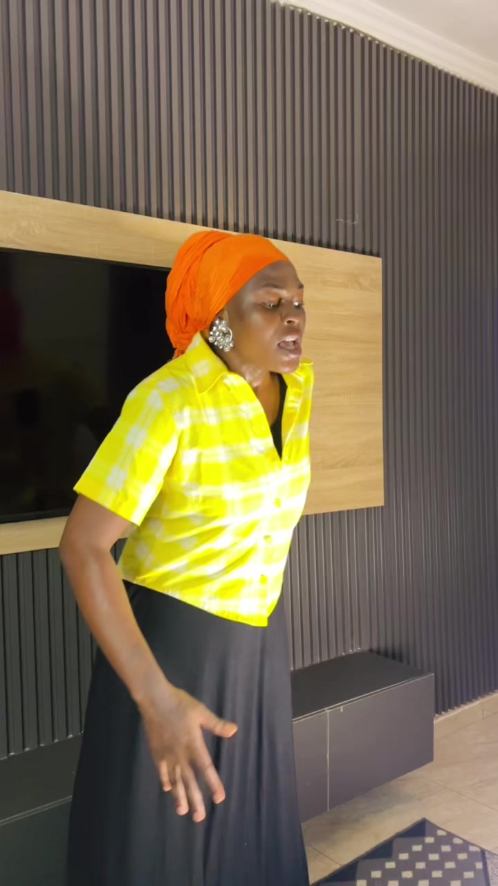 @Annienwamba