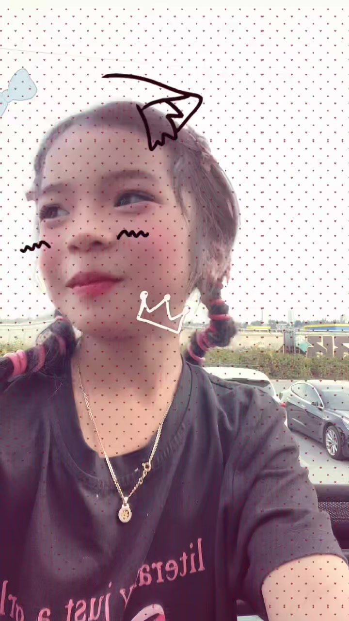 @DHEN ◡̈