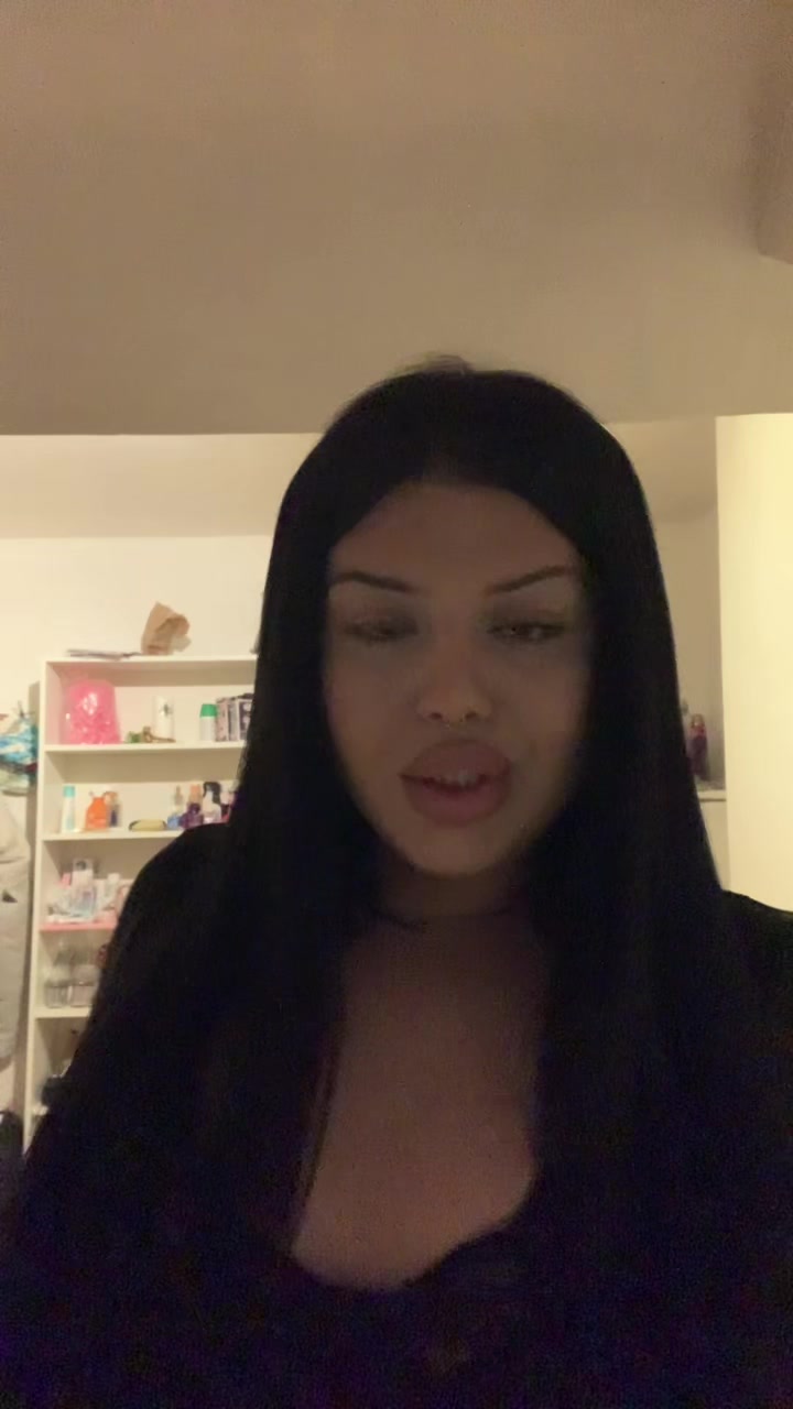 @Bratzzianaxoxo