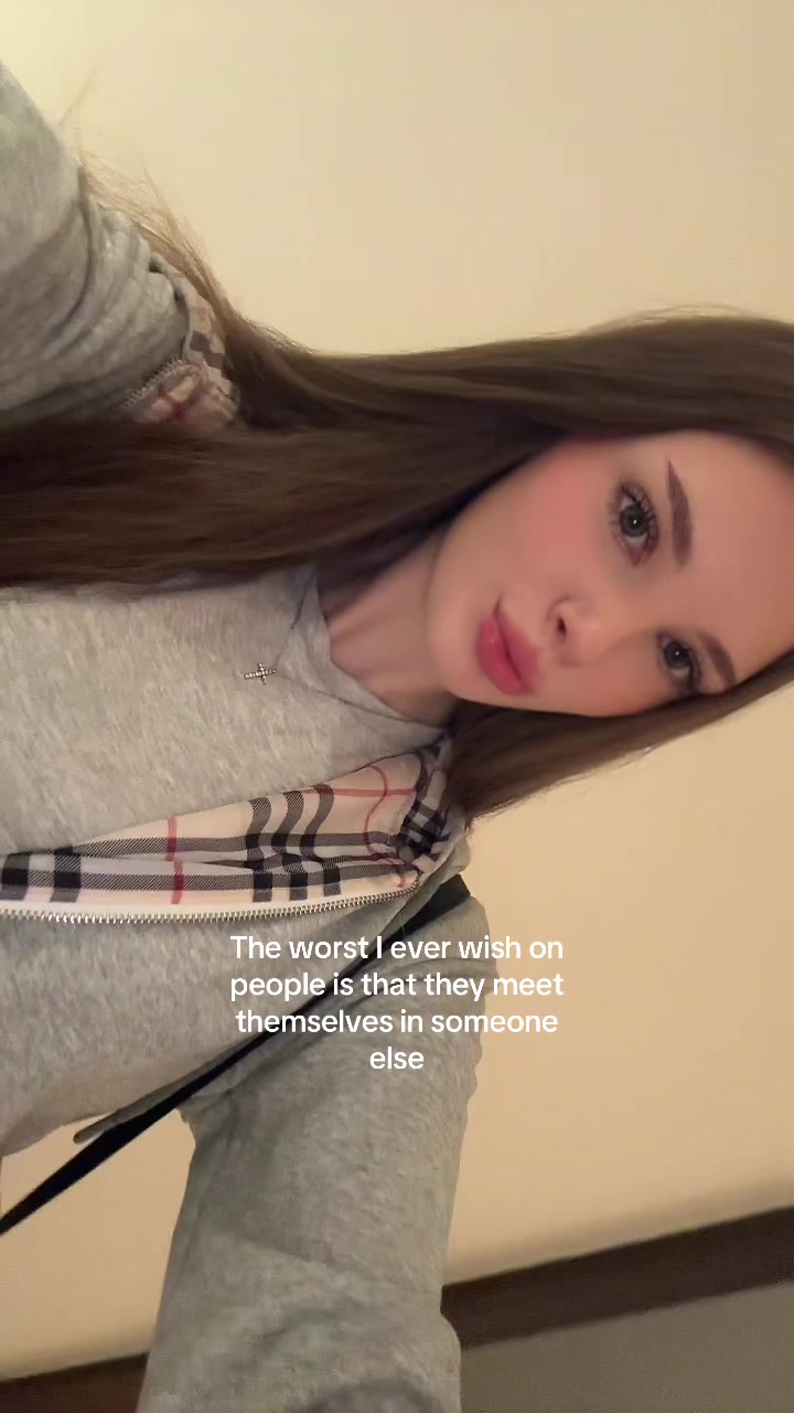 @Sophia