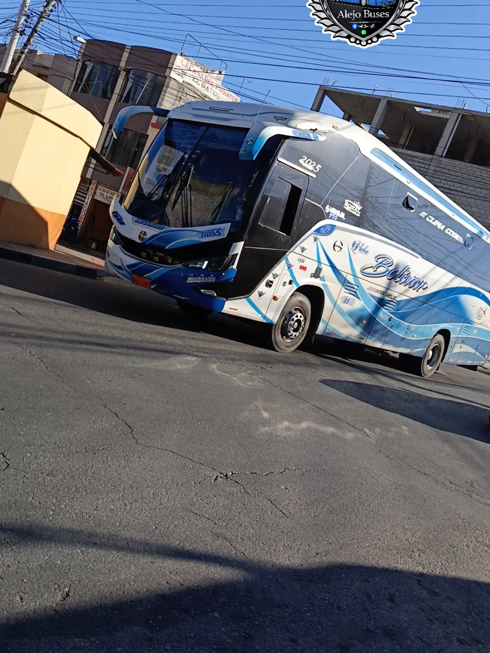 @Alejo_buses