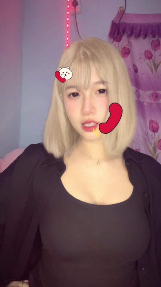 @Emie 🍑