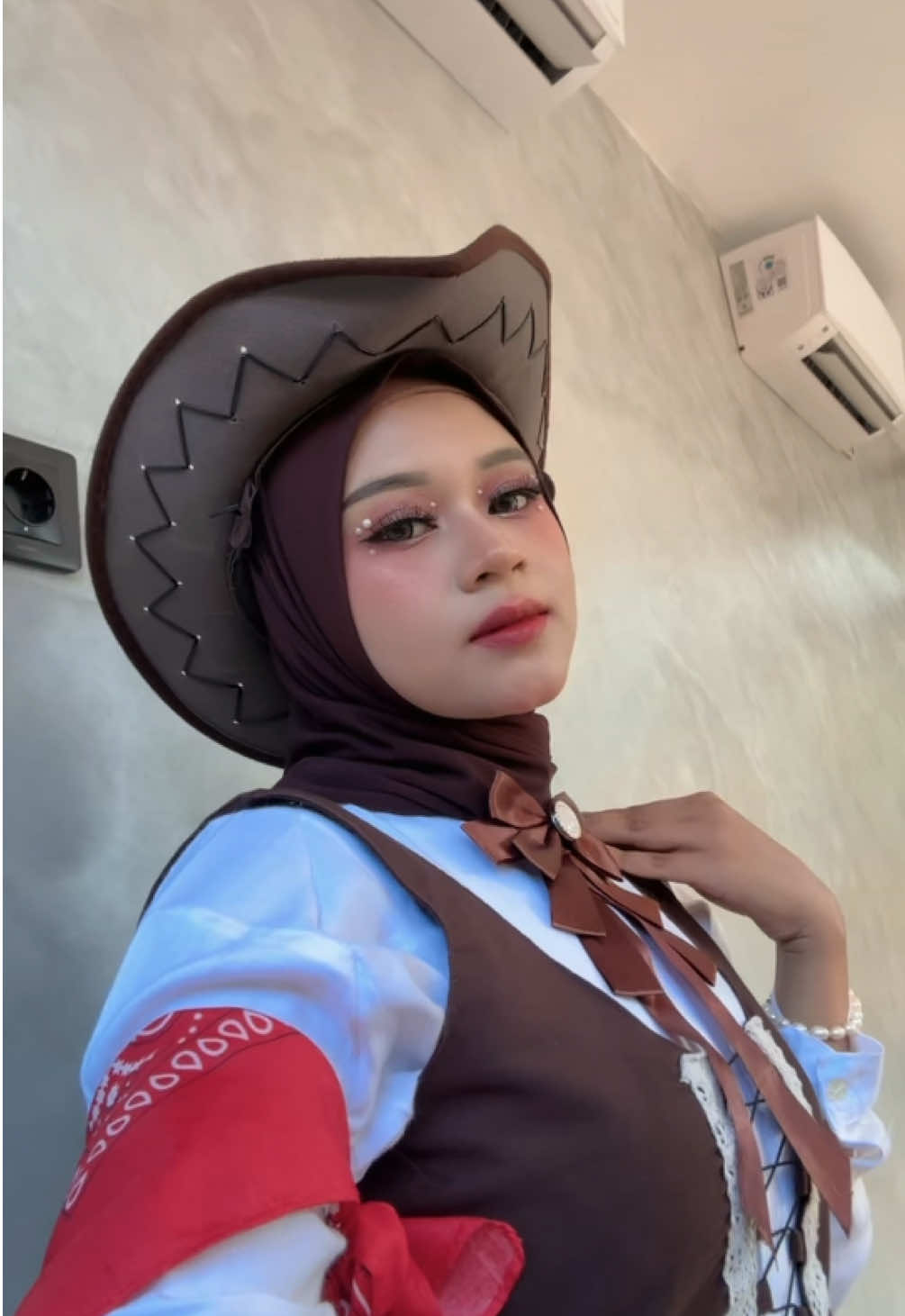 @Ara Tiara