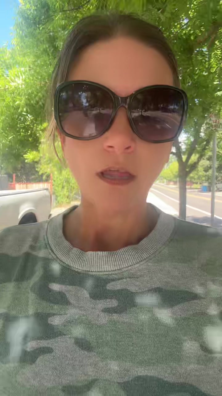 @kellyintherawrr🦖&trade;️