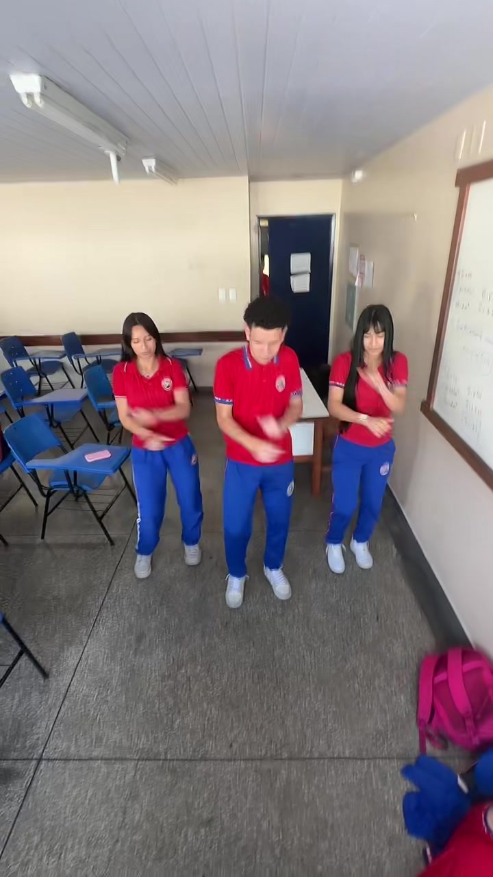 @Viviane