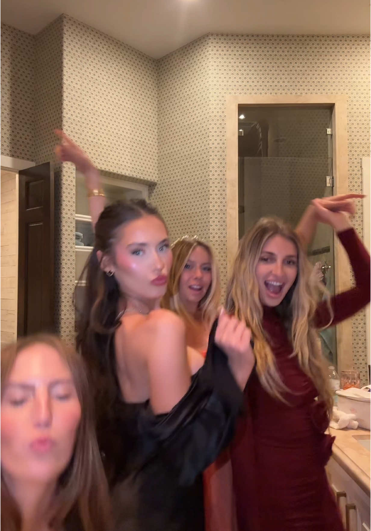 @Eva