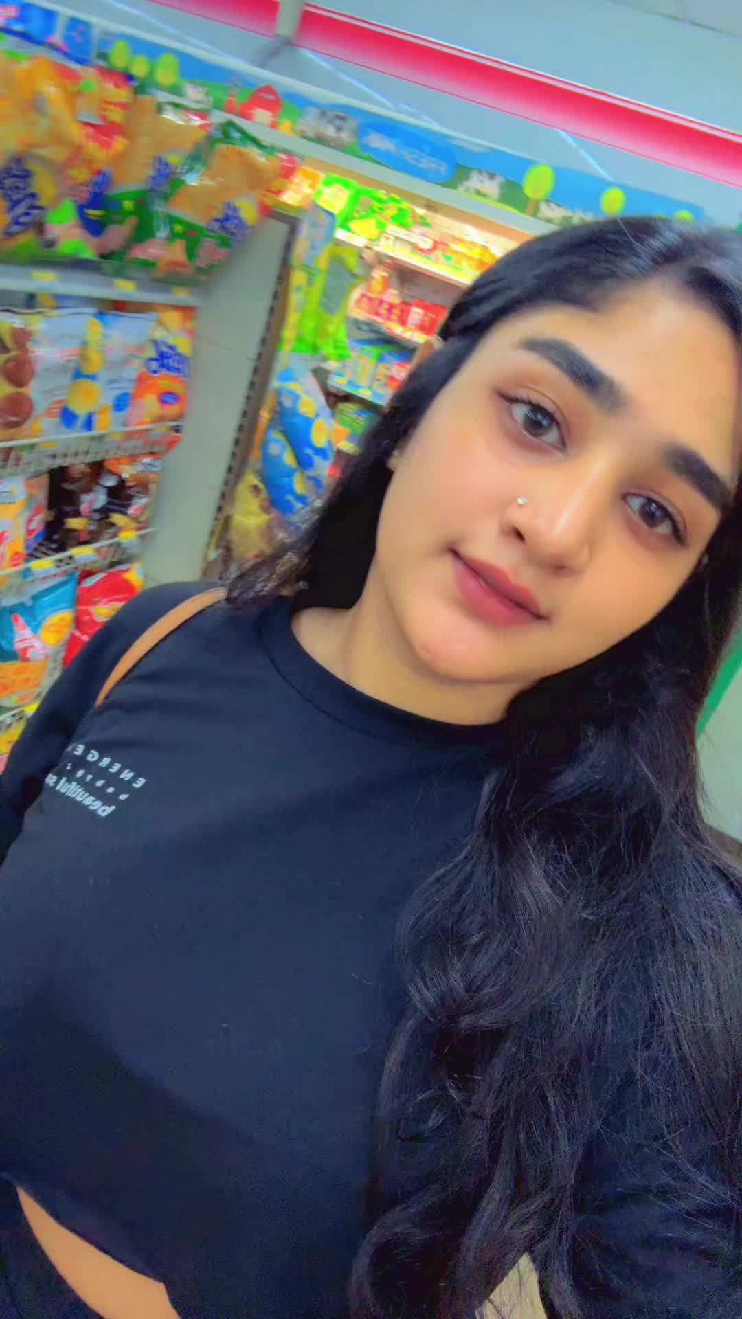 @𝐌𝐞𝐞𝐧𝐚𝐤𝐒𝐡𝐢_𝐧𝐲𝐚🦜🧚