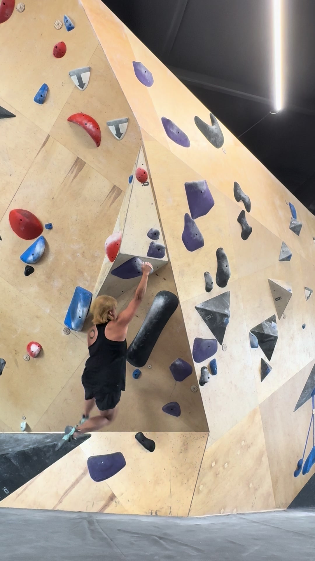 @v_climbs