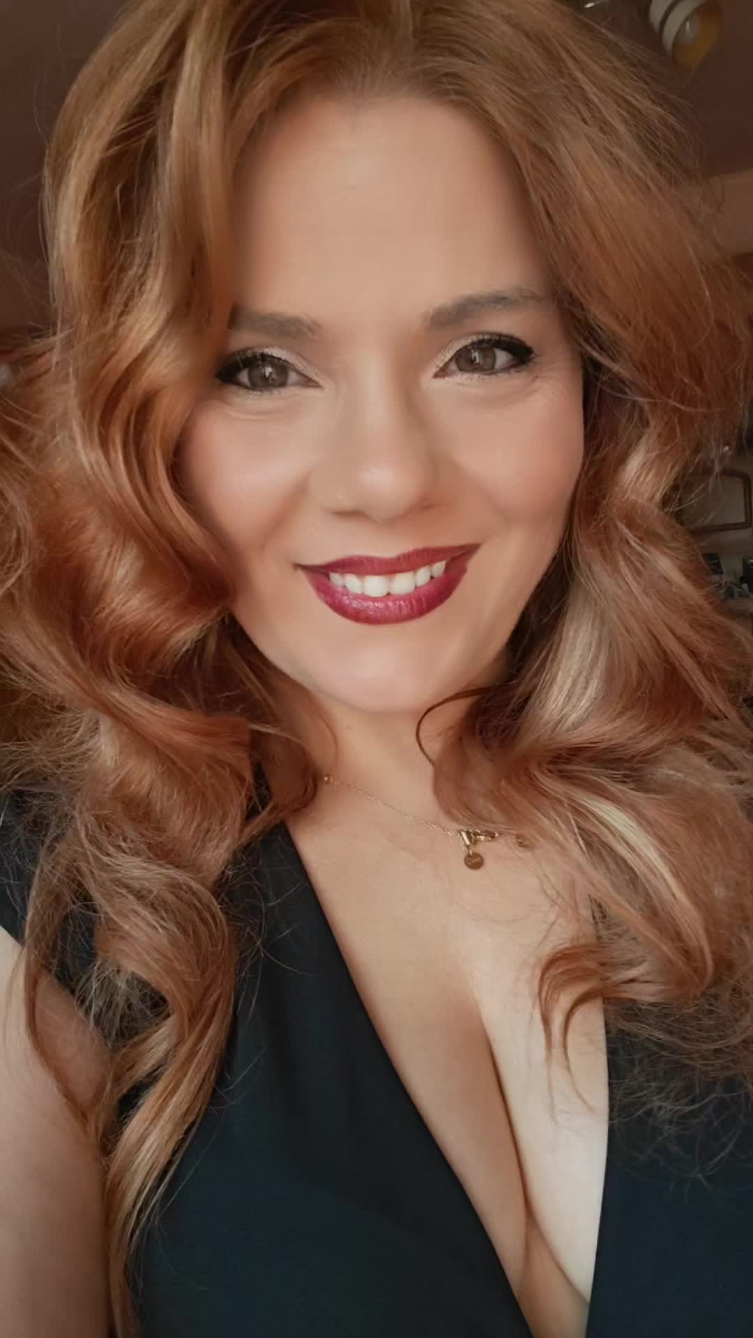 @MiKI 🌸🌹🌹🌹